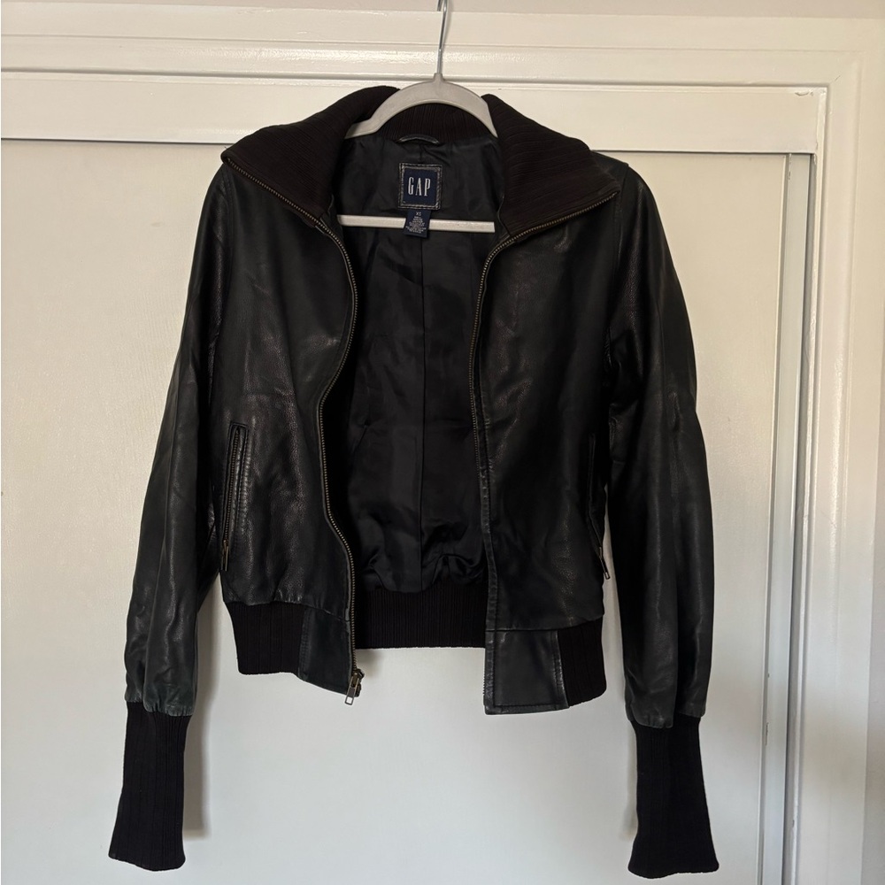GAP Vintage Women's Black Genuine Leather Jacket